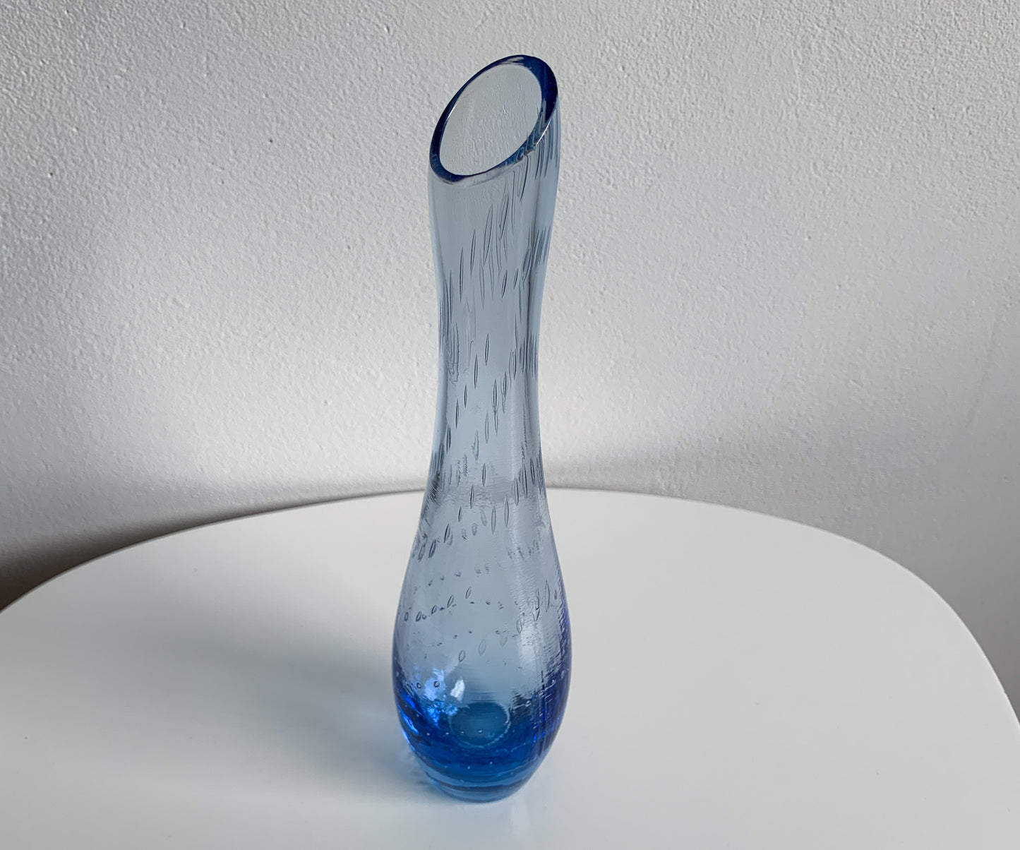 Vintage light blue vase with bubbles, designer Eero Sallinen, Riihimäki, Finland, 1960s