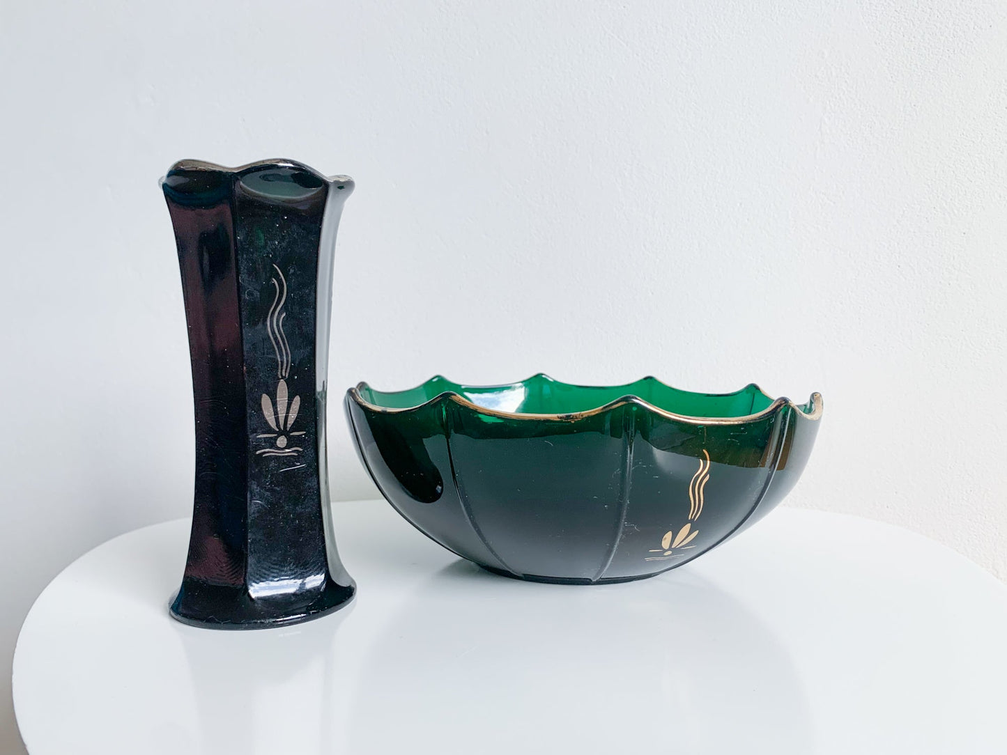 Vintage Art Deco dark green handmade bowl, Riihimaki Finland, 1949