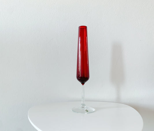 Ruby footed mid-century modern vase, Elme Sweden, 1950-60s