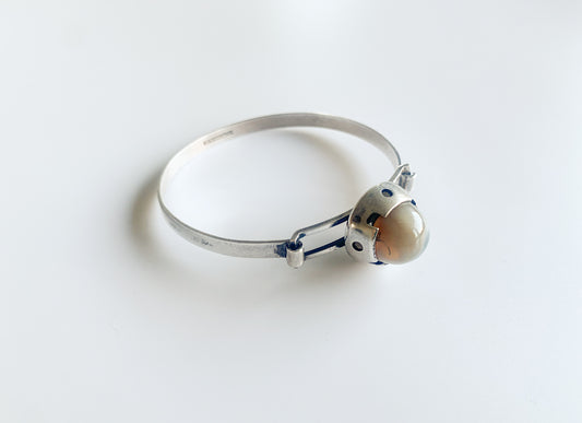 Midmod silver bracelet with jasper gemstone, designer Martti Viikinniemi, 1966 Finland