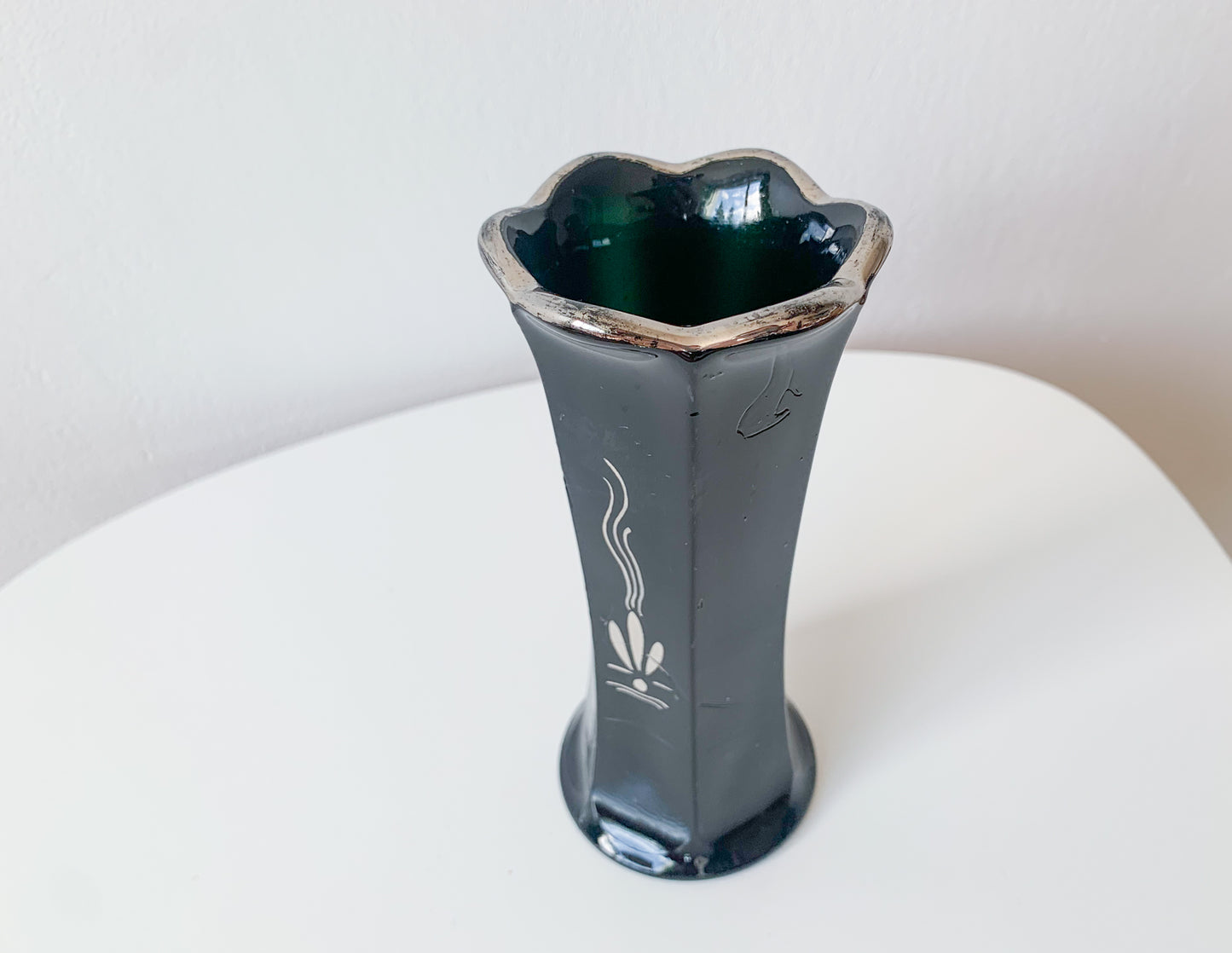 Vintage Art Deco vase of dark green glass, Riihimaki Finland, 1949