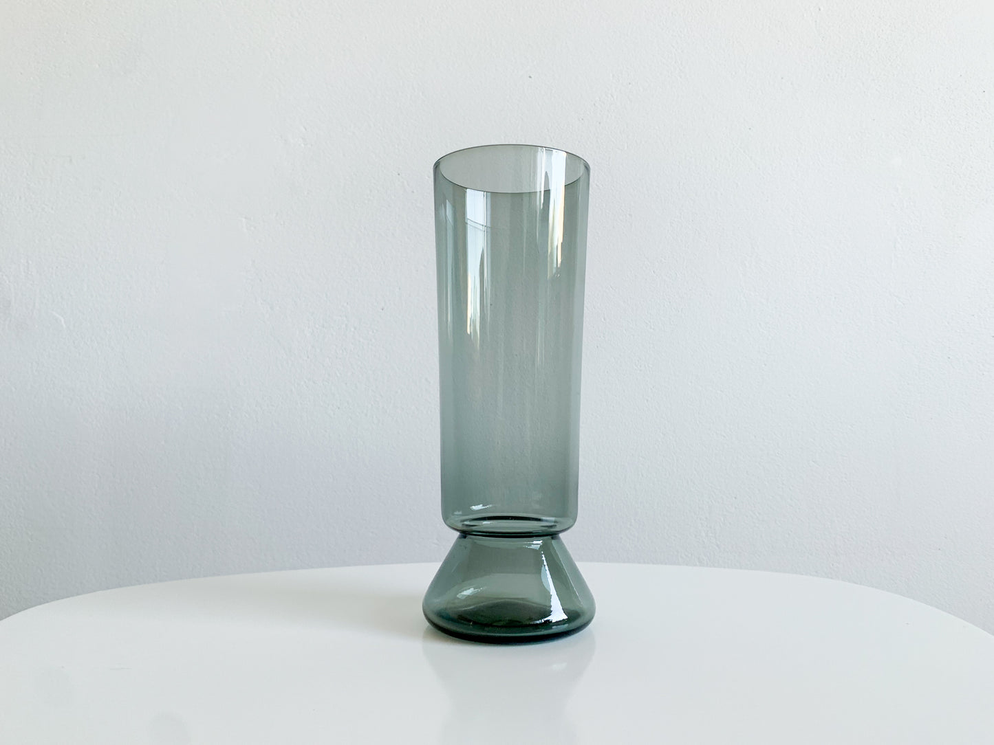 Modernist vase art-object 1428 by Kaj Franck, Nuutajarvi Finland, 1963-68