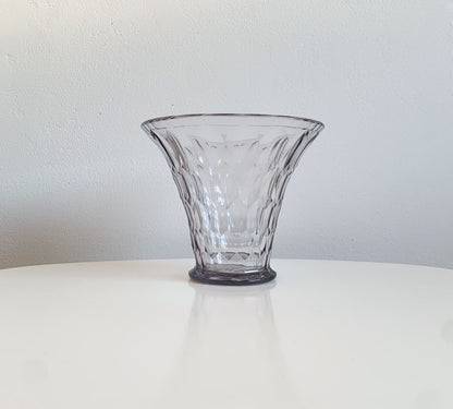 Art deco crystal vase from Orrefors, Sweden | Amethyst glass